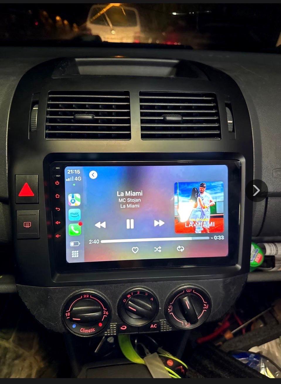 Comment installer facilement un écran CarPlay dans votre voiture ? (Guide complet AUTO-R)